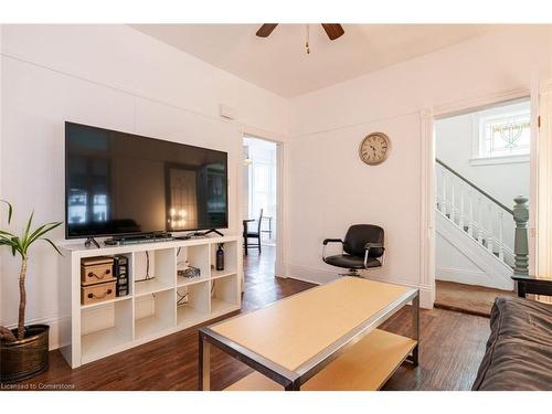 124 Main Street W, Port Colborne, ON - Indoor Photo Showing Living Room