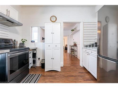 124 Main Street W, Port Colborne, ON - Indoor Photo Showing Kitchen