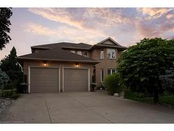 9 Sugarberry Court  Stoney Creek, ON L8E 5E6