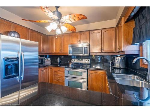 9 Sugarberry Court, Stoney Creek, ON - Indoor Photo Showing Kitchen With Double Sink