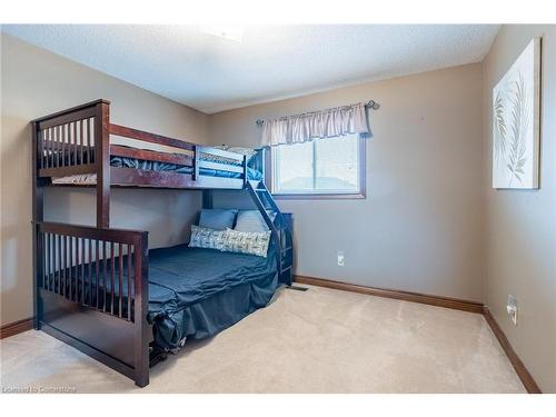 9 Sugarberry Court, Stoney Creek, ON - Indoor Photo Showing Bedroom