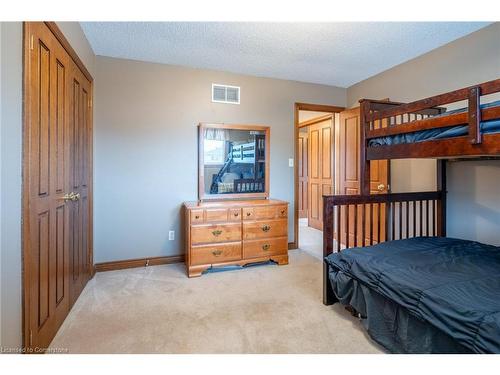 9 Sugarberry Court, Stoney Creek, ON - Indoor Photo Showing Bedroom