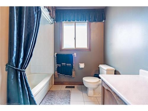 9 Sugarberry Court, Stoney Creek, ON - Indoor Photo Showing Bathroom