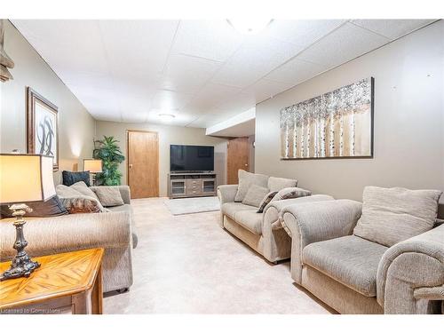 9 Sugarberry Court, Stoney Creek, ON - Indoor Photo Showing Living Room