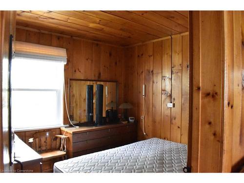 3 Horseshoe Bay Road, Dunnville, ON - Indoor Photo Showing Bedroom