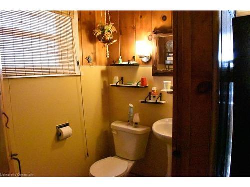 3 Horseshoe Bay Road, Dunnville, ON - Indoor Photo Showing Bathroom