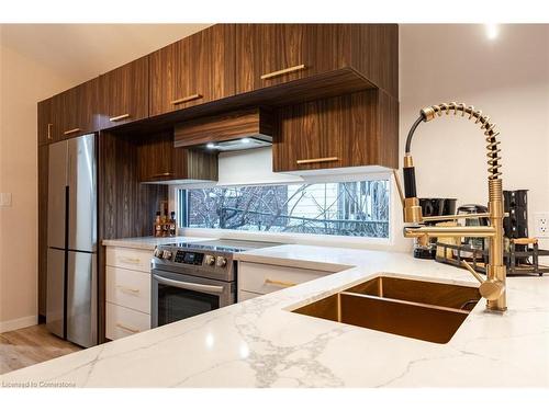 5759 Robinson Street, Niagara Falls, ON - Indoor Photo Showing Kitchen With Double Sink