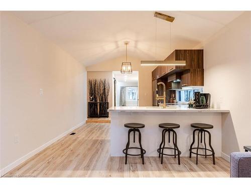 5759 Robinson Street, Niagara Falls, ON - Indoor Photo Showing Kitchen