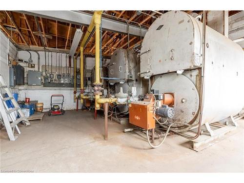 220 Read Road, St. Catharines, ON - Indoor Photo Showing Basement