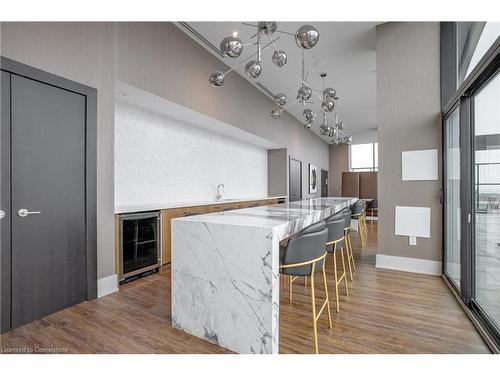 310-385 Winston Road, Grimsby, ON - Indoor Photo Showing Kitchen