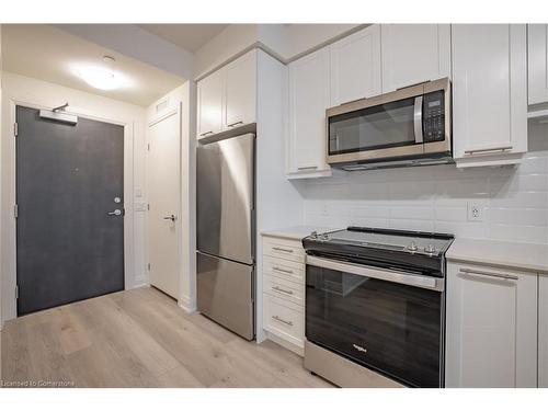 310-385 Winston Road, Grimsby, ON - Indoor Photo Showing Kitchen