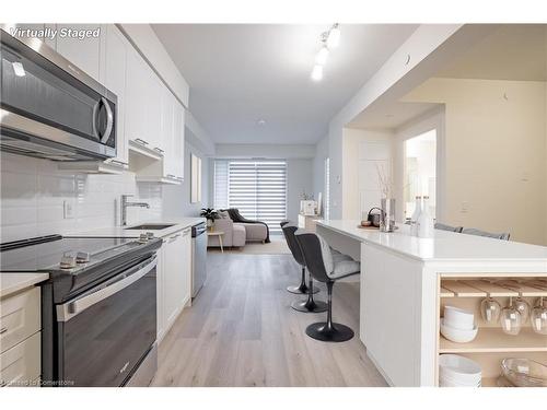 310-385 Winston Road, Grimsby, ON - Indoor Photo Showing Kitchen With Upgraded Kitchen