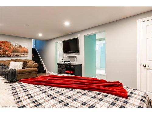 4126 London Court, Niagara Falls, ON - Indoor Photo Showing Bedroom