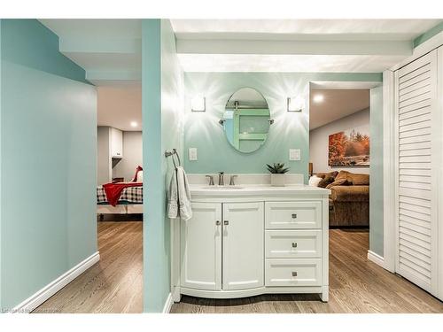 4126 London Court, Niagara Falls, ON - Indoor Photo Showing Bathroom