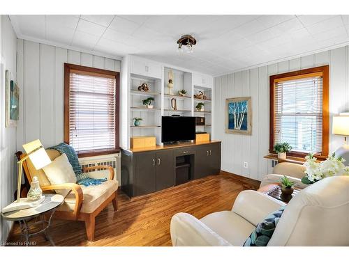 356 Linwell Road, St. Catharines, ON - Indoor Photo Showing Living Room