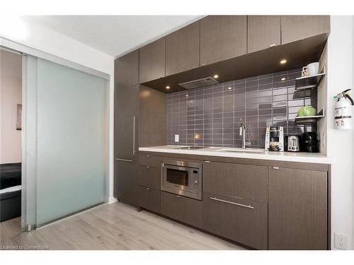 1012-155 Yorkville Avenue, Toronto, ON - Indoor Photo Showing Kitchen