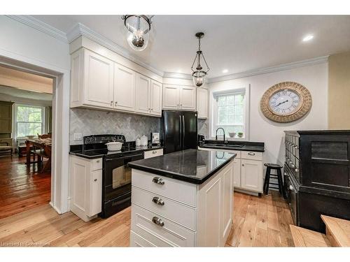 711 Norfolk Street S, Simcoe, ON - Indoor Photo Showing Kitchen