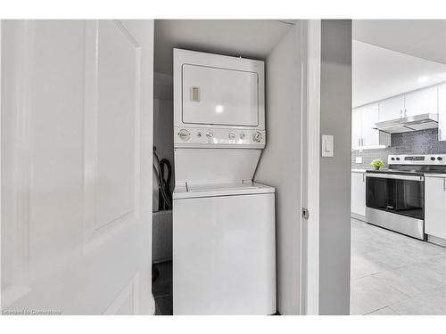 172 Hanover Place, Hamilton, ON - Indoor Photo Showing Laundry Room