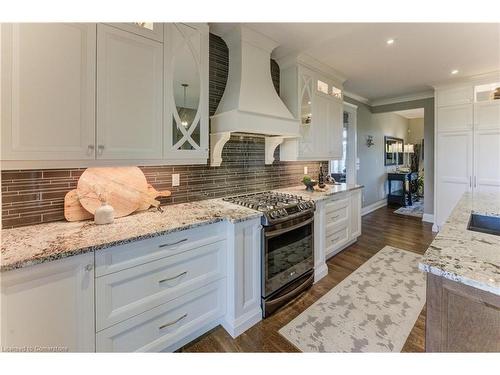 14 Harper Boulevard, Brantford, ON - Indoor Photo Showing Kitchen With Upgraded Kitchen