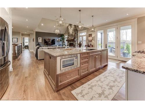 14 Harper Boulevard, Brantford, ON - Indoor Photo Showing Kitchen With Upgraded Kitchen