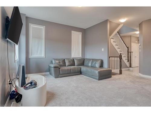 33 Pinot Crescent, Hamilton, ON - Indoor