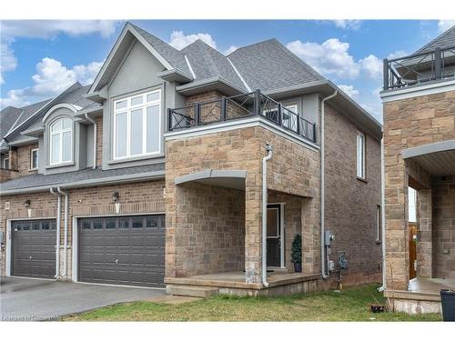 33 Pinot Crescent, Hamilton, ON - Outdoor With Facade