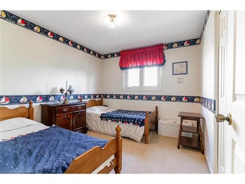 47 Winter Way, Brantford, ON - Indoor Photo Showing Bedroom