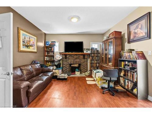 130 Dorothy Street, Welland, ON - Indoor Photo Showing Living Room With Fireplace