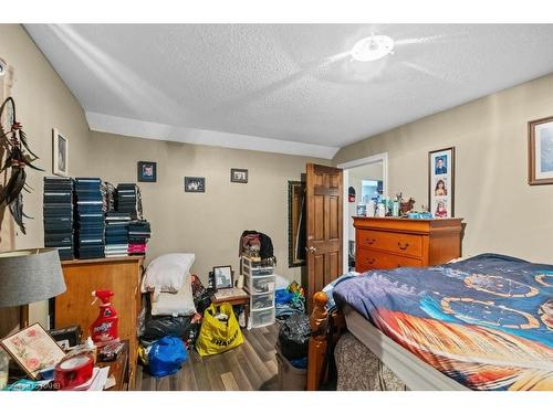 130 Dorothy Street, Welland, ON - Indoor Photo Showing Bedroom