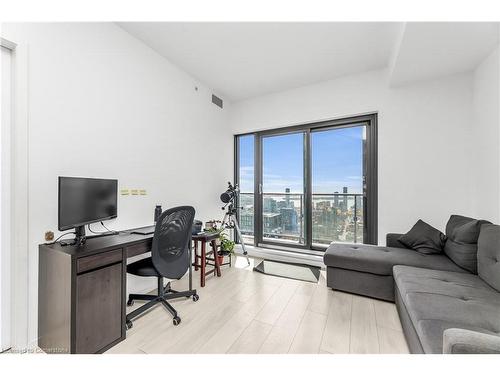 4103-159 Dundas Street E, Toronto, ON - Indoor Photo Showing Living Room