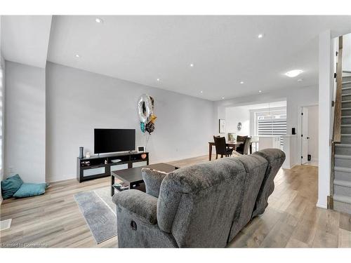 59-61 Soho Street, Hamilton, ON - Indoor Photo Showing Living Room