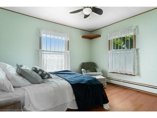 13171 Lakeshore Road, Wainfleet, ON - Indoor Photo Showing Bedroom