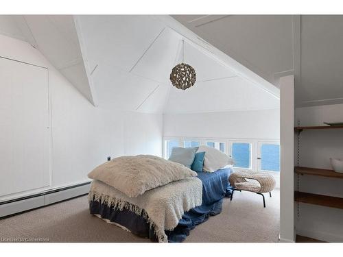 13171 Lakeshore Road, Wainfleet, ON - Indoor Photo Showing Bedroom