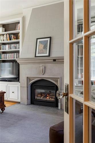 120 Aberdeen Avenue, Hamilton, ON - Indoor Photo Showing Living Room With Fireplace