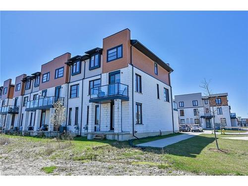 904 West Village Square, London, ON - Outdoor With Facade