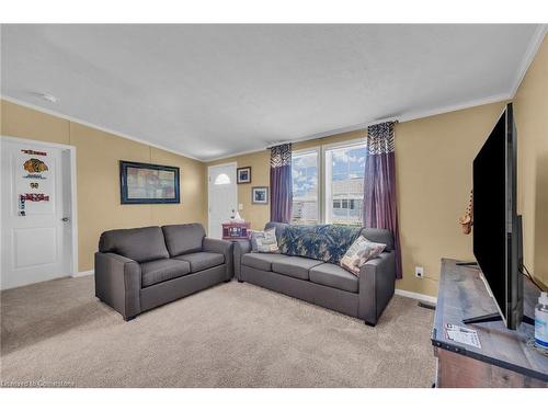 14 Copper Beach Drive, Nanticoke, ON - Indoor Photo Showing Living Room