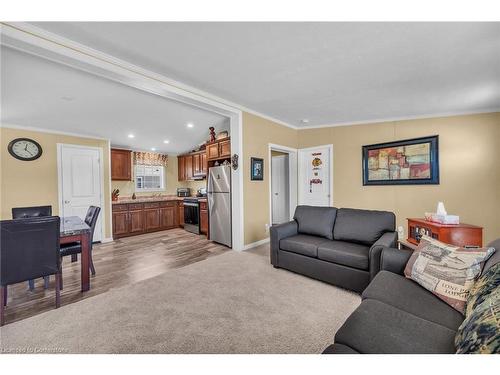 14 Copper Beach Drive, Nanticoke, ON - Indoor Photo Showing Living Room