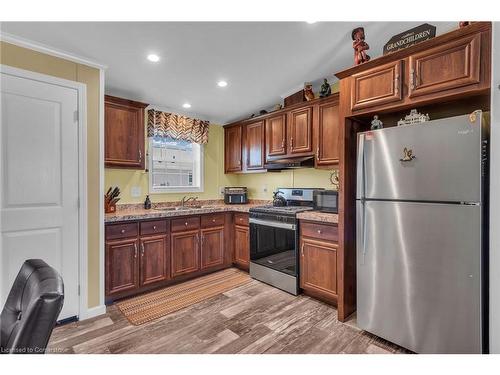 14 Copper Beach Drive, Nanticoke, ON - Indoor Photo Showing Kitchen