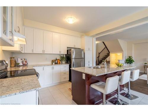 318 Concession 3 Road, Niagara-On-The-Lake, ON - Indoor Photo Showing Kitchen With Double Sink