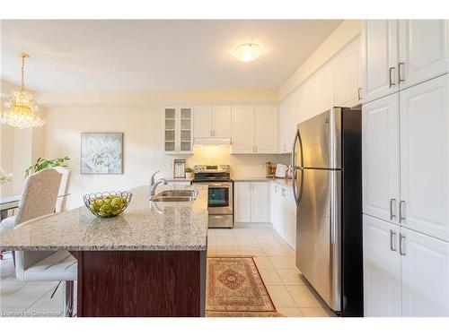 318 Concession 3 Road, Niagara-On-The-Lake, ON - Indoor Photo Showing Kitchen With Double Sink