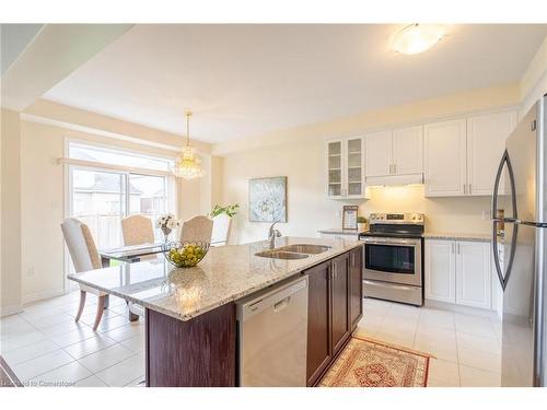 318 Concession 3 Road, Niagara-On-The-Lake, ON - Indoor Photo Showing Kitchen With Double Sink With Upgraded Kitchen