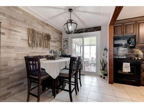 6399 Dickenson Road E, Hamilton, ON - Indoor Photo Showing Dining Room