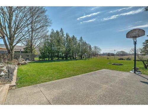 6399 Dickenson Road E, Hamilton, ON - Outdoor