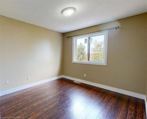 74 Magnolia Crescent, Grimsby, ON - Indoor Photo Showing Other Room