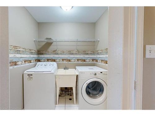 74 Magnolia Crescent, Grimsby, ON - Indoor Photo Showing Laundry Room