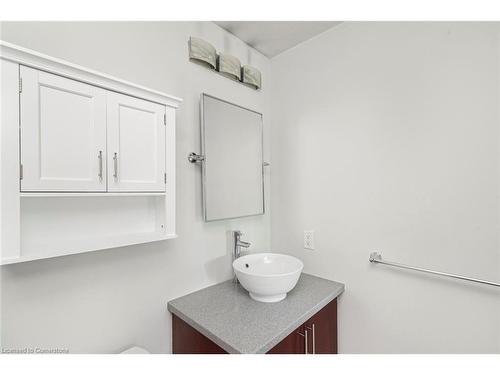 304-88 Broadway Avenue, Toronto, ON - Indoor Photo Showing Bathroom