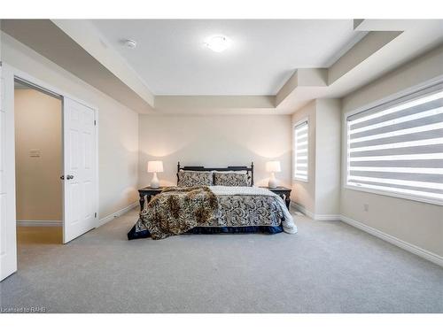 3916 Koenig Road, Burlington, ON - Indoor Photo Showing Bedroom