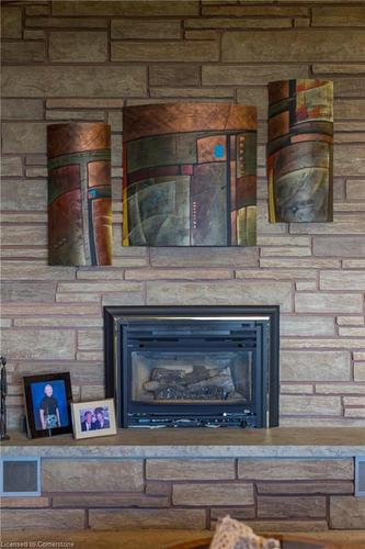 23 Winona Park Road, Stoney Creek, ON - Indoor Photo Showing Garage