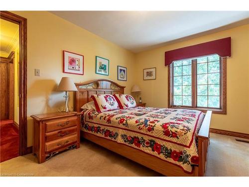 23 Winona Park Road, Stoney Creek, ON - Indoor Photo Showing Bedroom