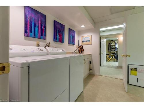 23 Winona Park Road, Stoney Creek, ON - Indoor Photo Showing Laundry Room